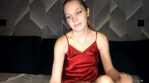 Lina online show from 10/17/25, 08:00