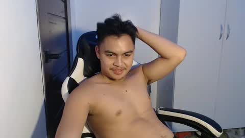 Snapshot of justtempdwayne chatting on 11/04/25, 06:51 dwayne online show from 11/04/25, 06:51