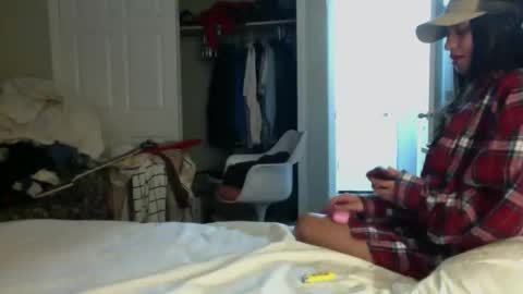 J and Sugar snap pea online show from 01/06/26, 08:45