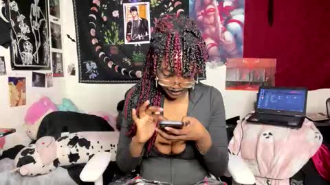 Aki Kim online show from 01/18/26, 04:00