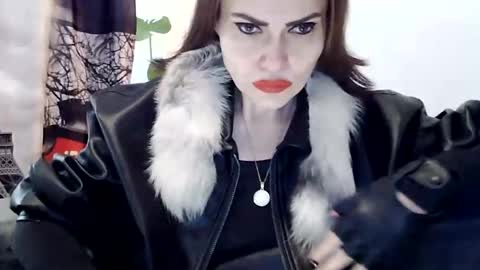 Snapshot of k_queen36 chatting on 02/06/26, 12:19 k_queen36 online show from 02/06/26, 12:19