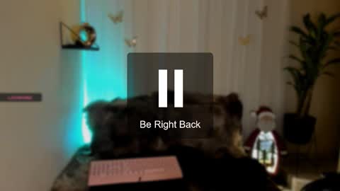 Snapshot of kaaiiri chatting on 12/19/25, 12:01 Kaaiiri online show from 12/19/25, 12:01