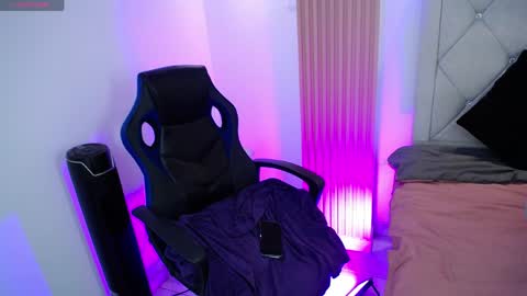 Kat online show from 04/23/26, 04:03