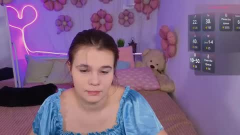 Snapshot of kacey_love chatting on 04/18/26, 06:17 Kacey online show from 04/18/26, 06:17