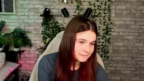 Snapshot of kacey_love chatting on 05/02/26, 06:07 Kacey online show from 05/02/26, 06:07
