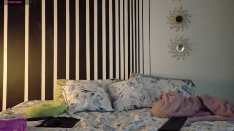 Snapshot of kad_kad chatting on 01/15/25, 07:23 Kanela online show from 01/15/25, 07:23