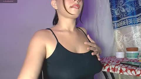 Snapshot of kade_01 chatting on 10/02/25, 02:51 Kade  Anne online show from 10/02/25, 02:51