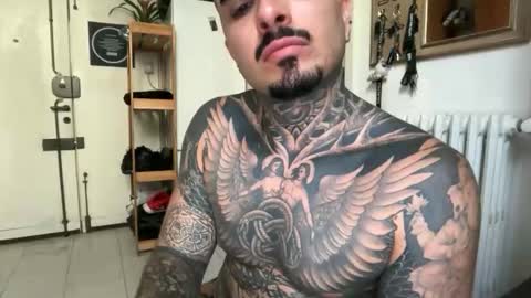 Snapshot of kadmontattoo chatting on 06/06/26, 08:52 kadmontattoo online show from 06/06/26, 08:52