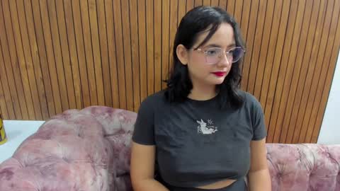 Snapshot of kae_styles chatting on 02/18/25, 03:54 Kyelie online show from 02/18/25, 03:54