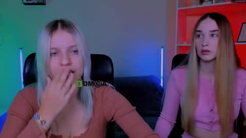 kaela_spell_ online show from 11/20/25, 09:09