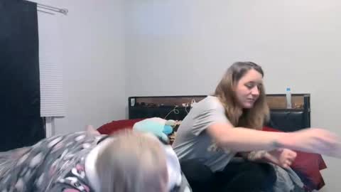 Kai Em and Abs online show from 02/03/25, 04:25