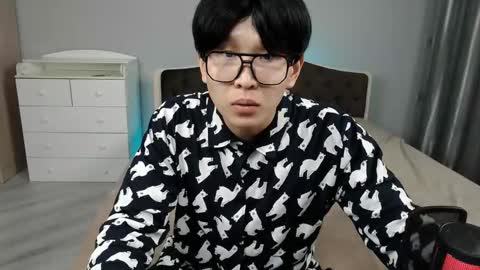 Snapshot of kai_chicken chatting on 12/04/25, 09:45 Kai Chicken online show from 12/04/25, 09:45