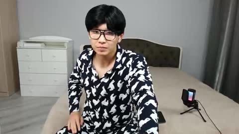 Snapshot of kai_chicken chatting on 12/19/25, 08:54 Kai Chicken online show from 12/19/25, 08:54