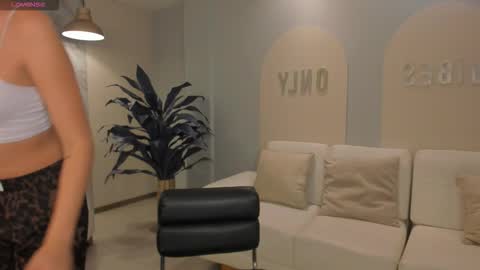 Kaia Ferreira online show from 02/08/26, 11:46