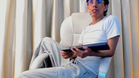 kai online show from 03/19/26, 03:32