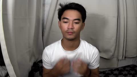 Snapshot of kaiknox chatting on 06/19/26, 02:21 Kai online show from 06/19/26, 02:21