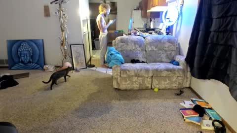 Kaiku77 online show from 11/25/25, 08:53