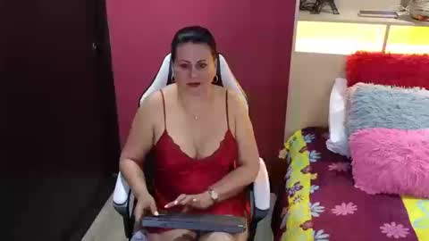 kaily jonness online show from 10/15/25, 10:43