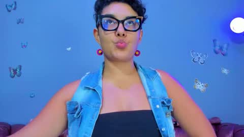 kaira_mosse_ online show from 01/16/26, 11:47