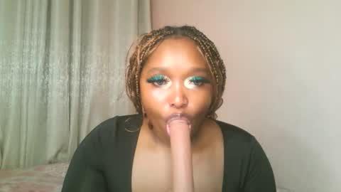 Snapshot of kakey_love chatting on 05/18/26, 07:25 kakey love online show from 05/18/26, 07:25