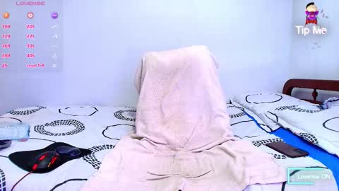 Snapshot of kal_el_8 chatting on 10/07/25, 12:30 Thomas online show from 10/07/25, 12:30