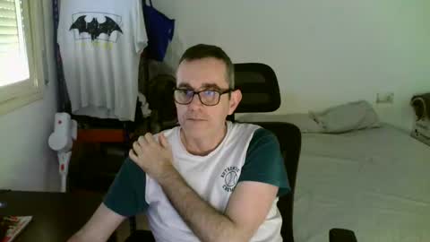 Snapshot of kalem48 chatting on 03/25/26, 11:27 MusicMen49 online show from 03/25/26, 11:27