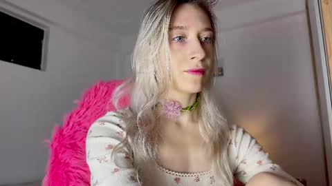 Snapshot of kali_the_goddess chatting on 11/01/25, 12:29 kali_the_goddess online show from 11/01/25, 12:29