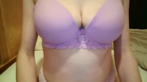 Snapshot of kalieen3 chatting on 02/12/26, 02:28 kaliyen online show from 02/12/26, 02:28