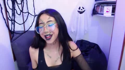 Snapshot of kalilowe_ chatting on 10/29/25, 08:10 Kali online show from 10/29/25, 08:10