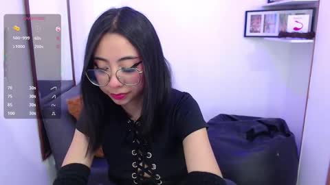 Snapshot of kalilowe_ chatting on 11/15/25, 04:03 Kali online show from 11/15/25, 04:03
