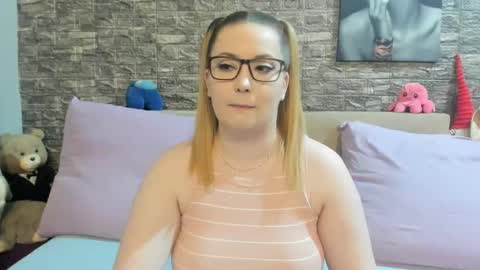 Snapshot of kalindahot chatting on 06/06/26, 05:06 kalindahot online show from 06/06/26, 05:06