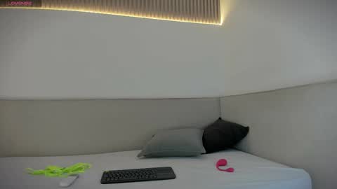 Carolina   online show from 03/17/26, 12:30