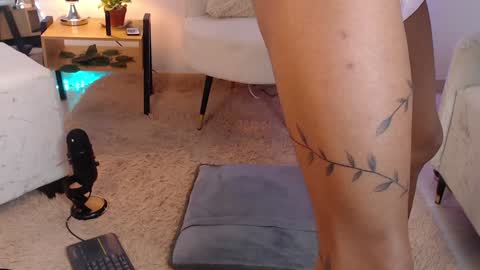 kalola_guerra online show from 12/29/24, 06:35