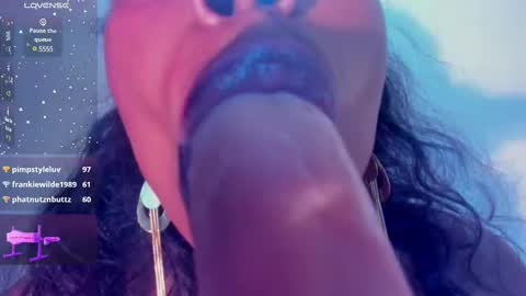 Snapshot of kamariafyre chatting on 01/12/25, 01:37  Kamaria Fyre  online show from 01/12/25, 01:37