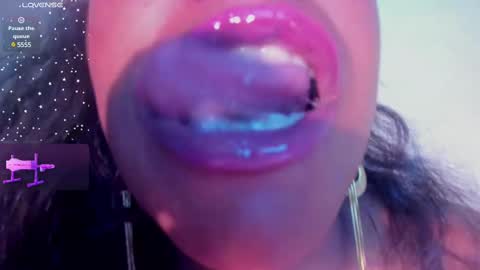 Snapshot of kamariafyre chatting on 01/12/25, 09:19  Kamaria Fyre  online show from 01/12/25, 09:19
