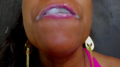 Snapshot of kamariafyre chatting on 01/31/25, 09:48  Kamaria Fyre  online show from 01/31/25, 09:48