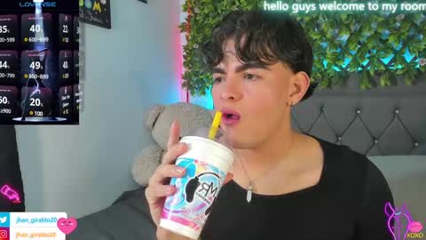 camilo  independent model online show from 01/20/25, 06:10