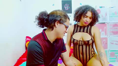 Dante and Carolina independient model online show from 12/23/24, 12:14