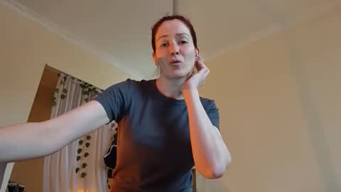 Kamila online show from 03/19/26, 02:32