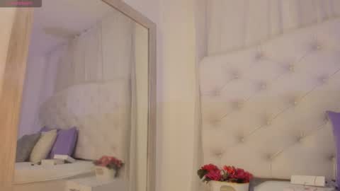 Snapshot of kamila_arias chatting on 09/23/25, 12:08 online show from 09/23/25, 12:08