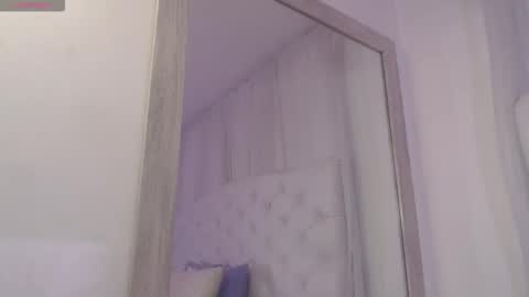 Snapshot of kamila_arias chatting on 10/21/25, 02:18 online show from 10/21/25, 02:18