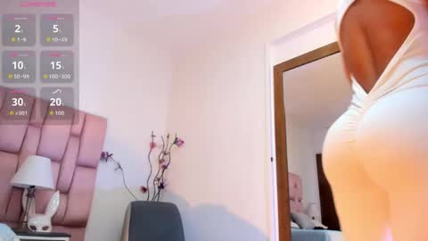 Snapshot of kamila_arias chatting on 04/30/26, 12:33 online show from 04/30/26, 12:33