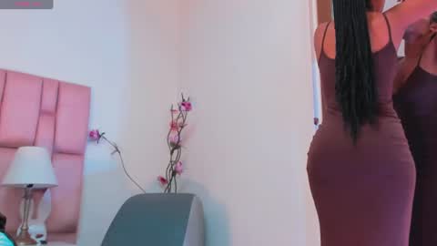Snapshot of kamila_arias chatting on 06/19/26, 01:04 online show from 06/19/26, 01:04