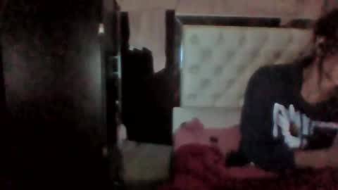 Snapshot of kamilathopsom chatting on 01/04/25, 12:59 CAMILA SANTAMARIA online show from 01/04/25, 12:59