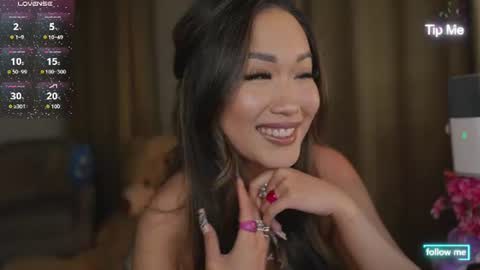 Snapshot of kamilee__xo chatting on 06/17/26, 06:42 kamilee__xo online show from 06/17/26, 06:42