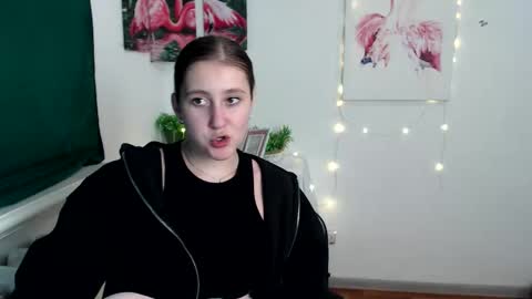 kamilla_love_ online show from 11/13/25, 02:49