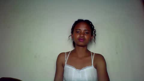 kamillah69 online show from 11/12/25, 10:09