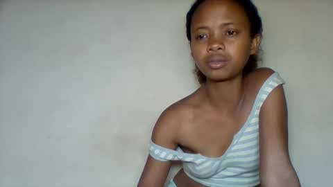 kamillah69 online show from 12/02/25, 06:47