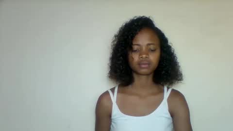 kamillah69 online show from 12/16/25, 08:19