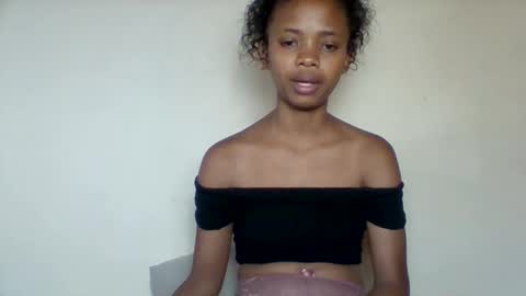 kamillah69 online show from 01/15/26, 04:17